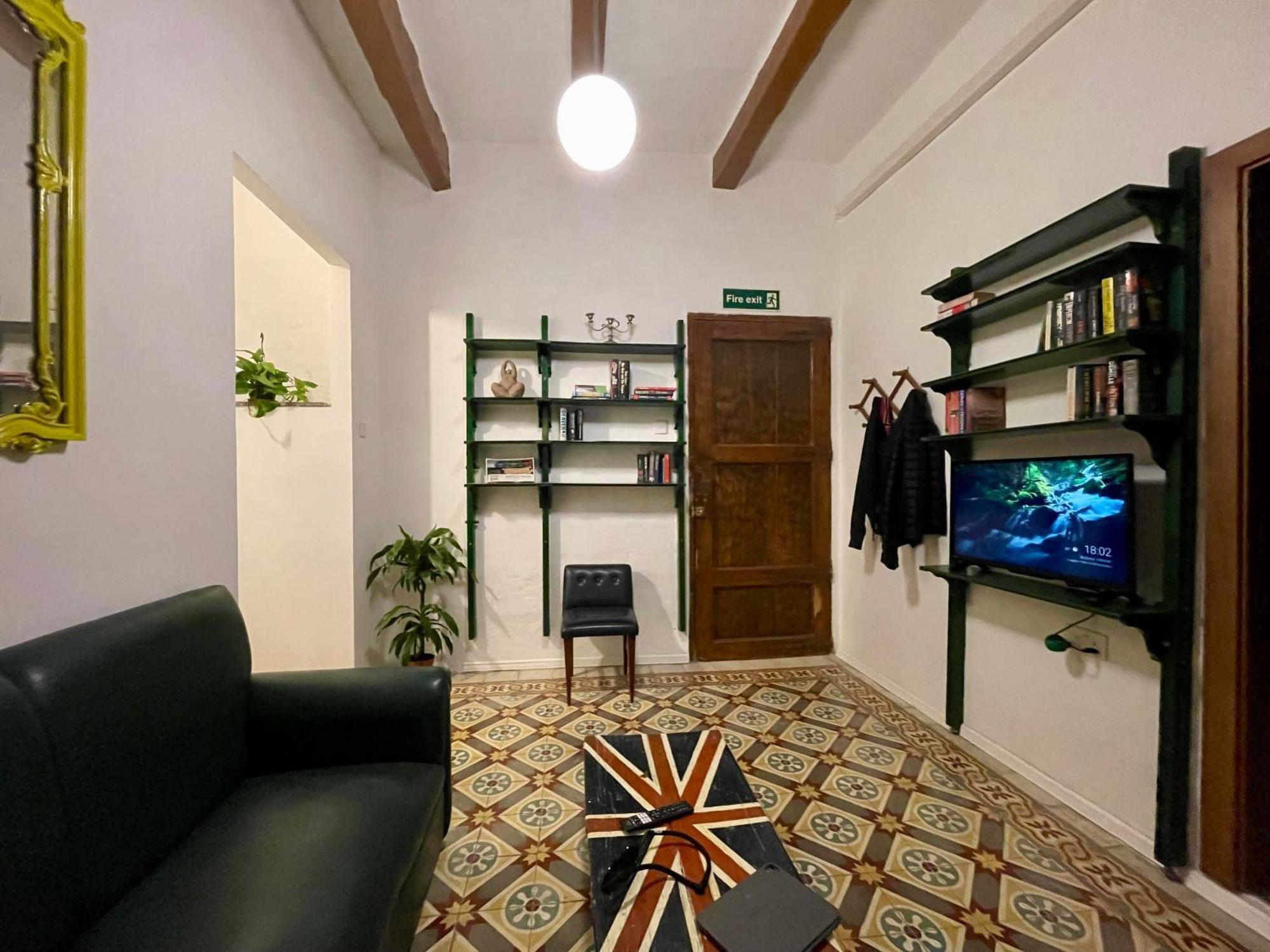 Your Apartment Флоріана Екстер'єр фото