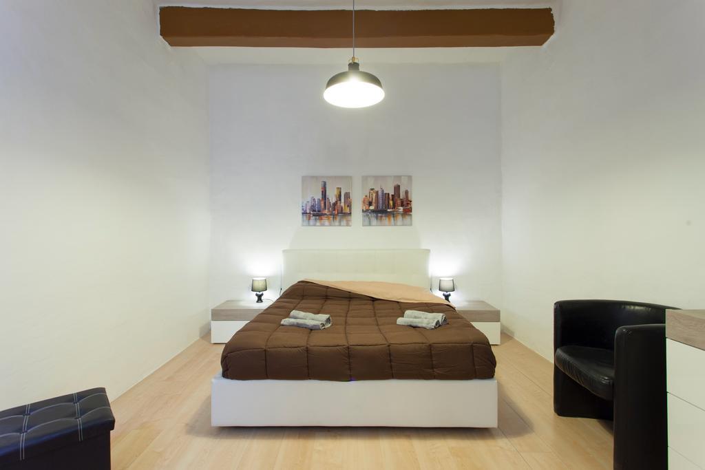 Your Apartment Флоріана Екстер'єр фото