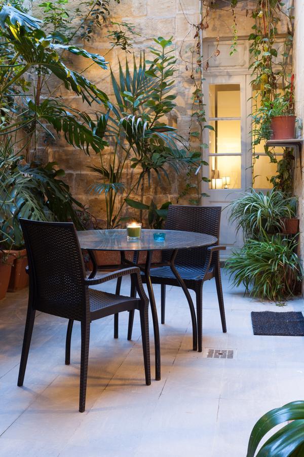 Your Apartment Флоріана Екстер'єр фото