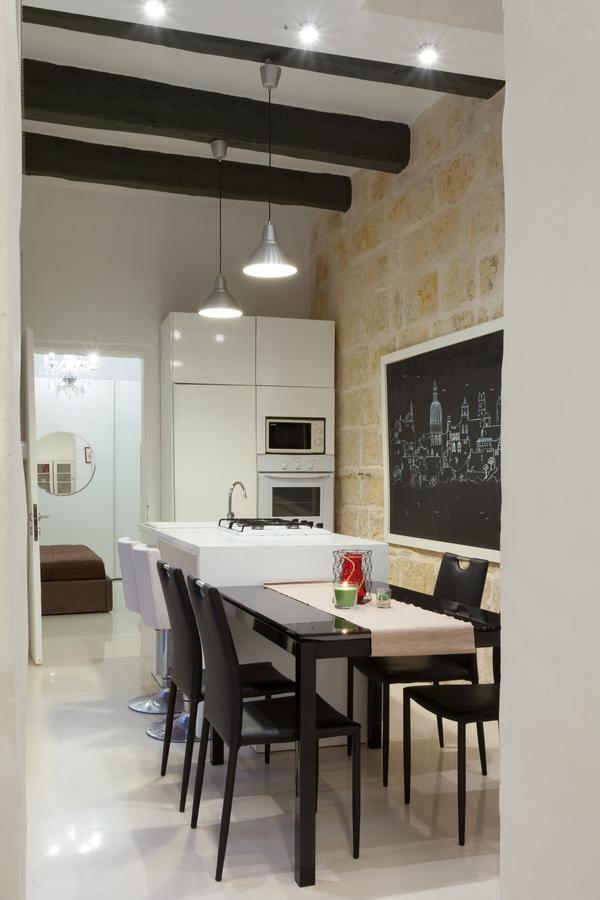 Your Apartment Флоріана Екстер'єр фото